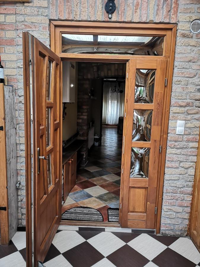 Fortuna Vendégház Kiskunhalas Esterno foto