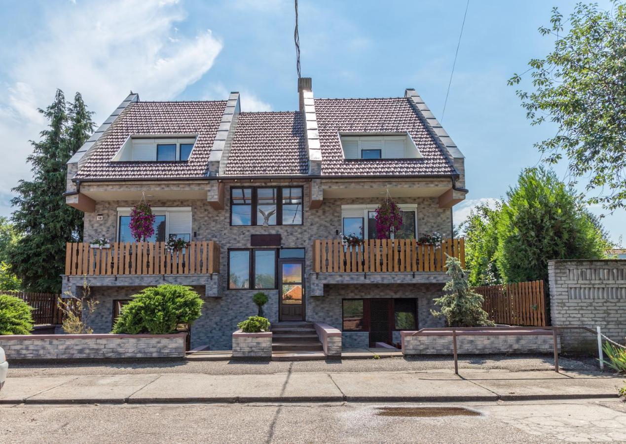 Fortuna Vendégház Kiskunhalas Esterno foto